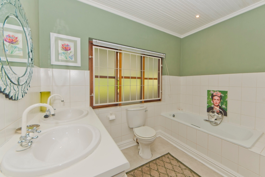 6 Bedroom Property for Sale in The Heads Western Cape